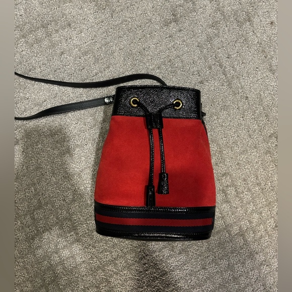 Gucci Ophidia bucket bag in red - Picture 2 of 7